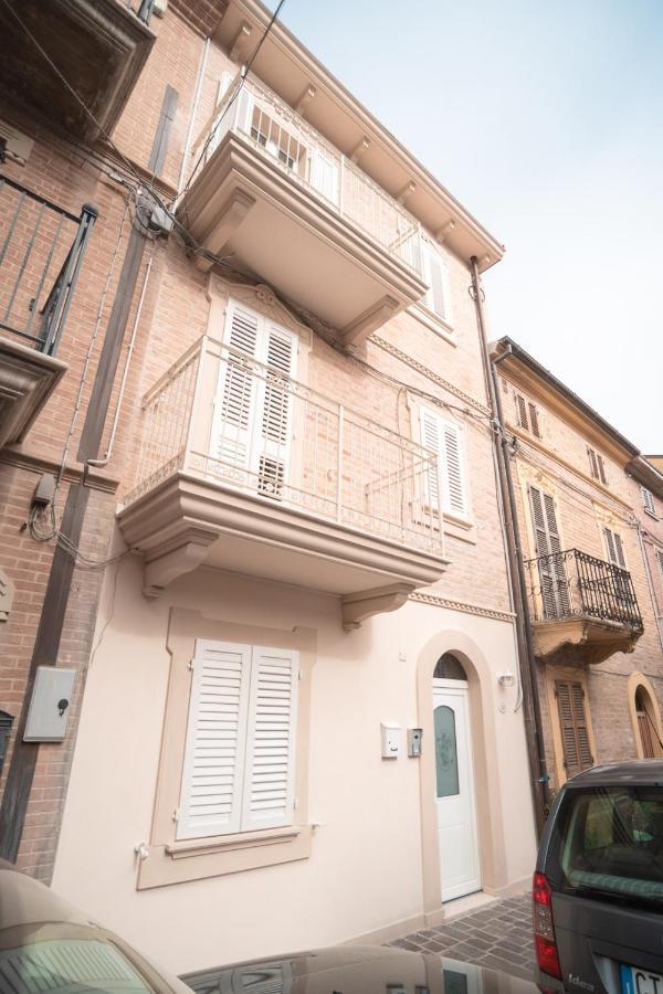 Le Camelie -Appartamenti Nuovi Porto SantʼElpidio 外观 照片