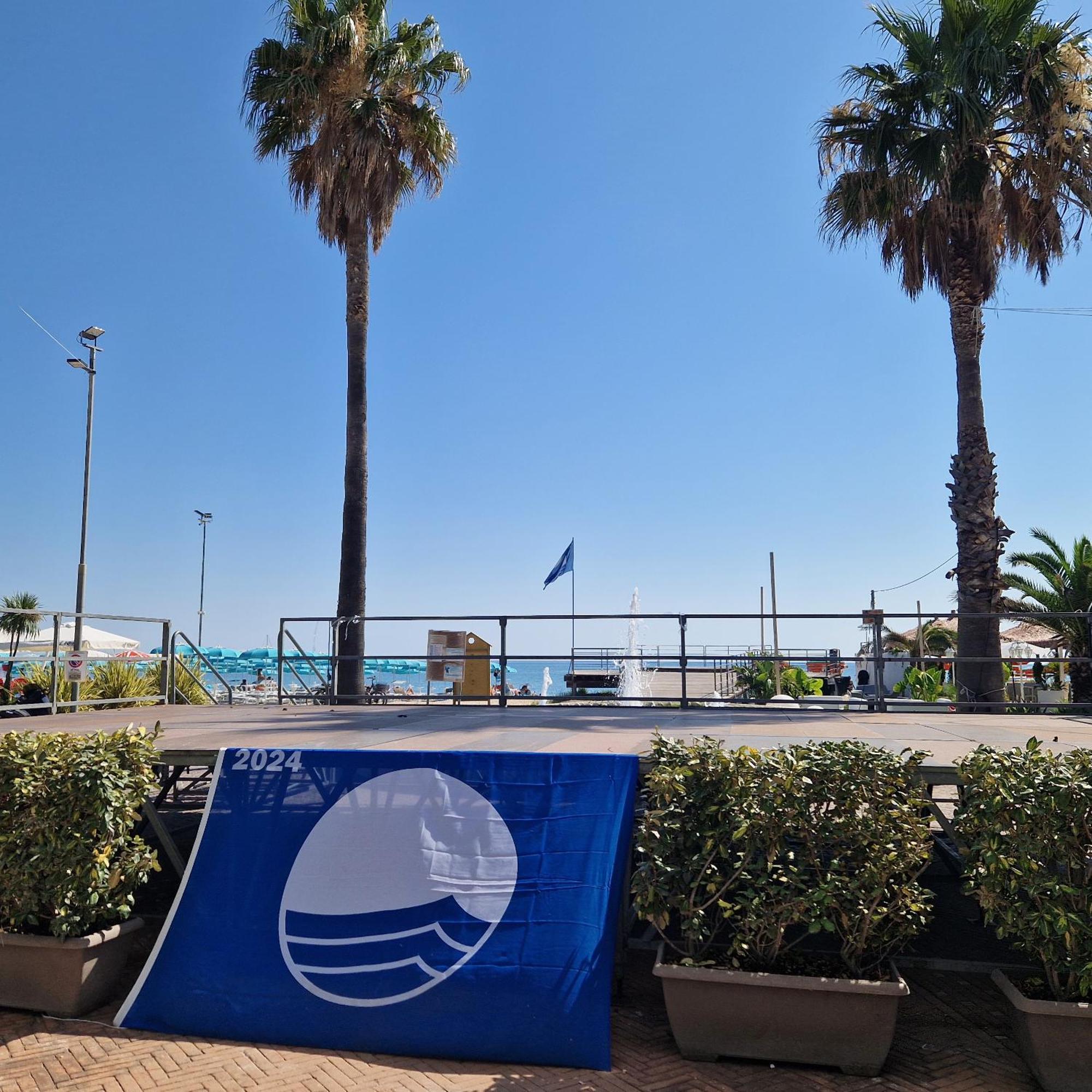 Le Camelie -Appartamenti Nuovi Porto SantʼElpidio 外观 照片